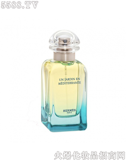 ���Ϻ�ӯ�M(j��n)�����Q(m��o)�����޹�˾�����R�˵��к����@����ˮ50ml