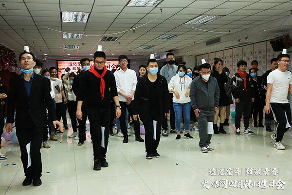 “追憶童年·致敬青春”火爆網(wǎng)4月懷舊生日會(huì)圓滿(mǎn)舉辦 “追憶童年·致敬青春”火爆網(wǎng)4月懷舊生日會(huì)圓滿(mǎn)舉辦