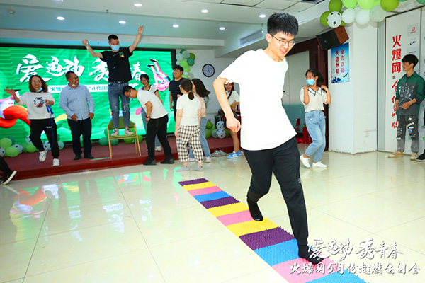 �\�ӽ≺����ӵ������𱬾W�����\�� ���ഺ��5���\�����Օ��A�M�e�k