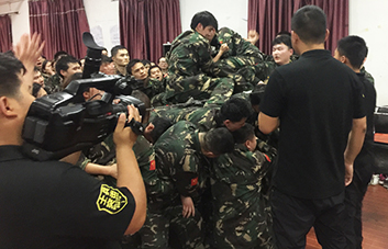 ��������o·���҂�Ը����������