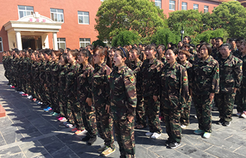 Ӣ���Sˬ���]�гC��������ֻ�Јԏ���