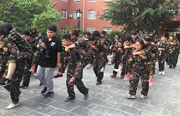 �������������Փ�D�y�U�裬�Ҷ����վo������c��ͬ����