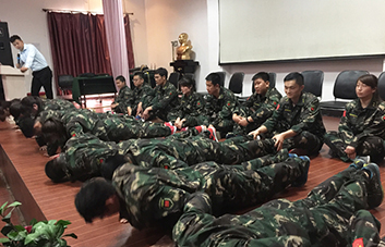 �FꠔU������Ƹ�T��Ҫ���������Y����