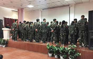 ����������һ���x���㶼Ҫ�ٷְوԳ���